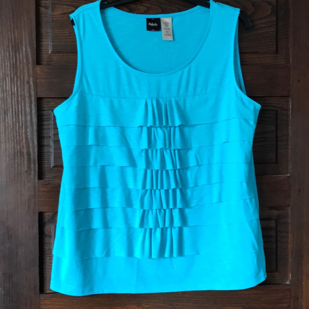 Sleeveless shirt